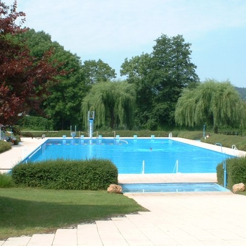 Wasserweg mit Hindernissen für das Inntal-Schwimmbad in Ering 