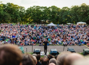 Open-Air-Konzert von Gospel im Osten vor Schloss Solitude