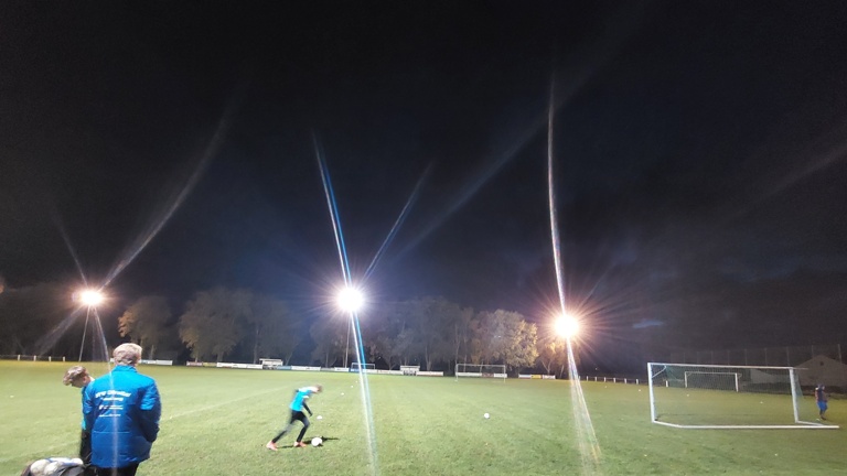 LED-Flutlicht für den SV Nieder-Ofleiden