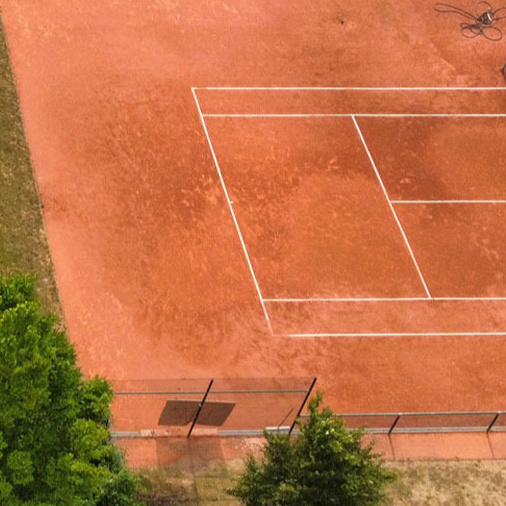 Maßnahmen an der Außenanlage auf dem Tennisplatz in Göllheim