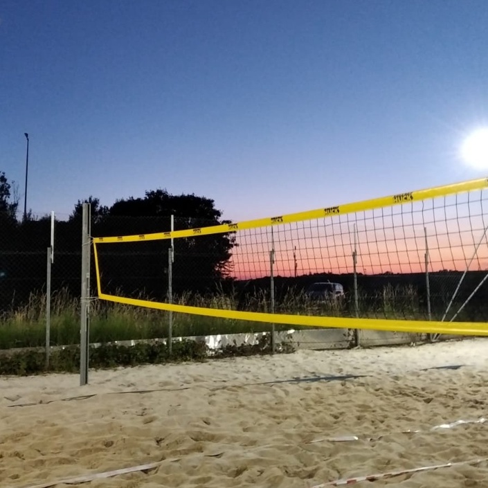 Neuer Beachvolleyballsand für den größten Sandkasten Theilheims