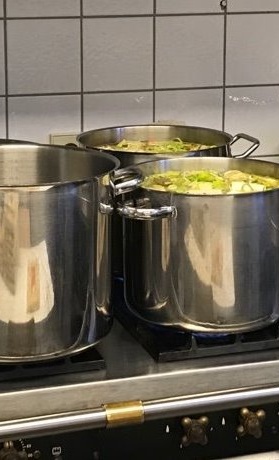 Frischgekochtes Essen für unsere Kitas