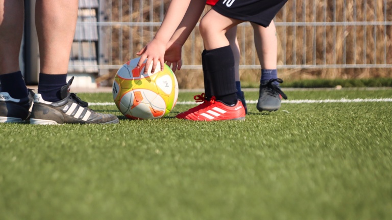 Gemeinsam Kunstrasen schaffen - für die Jugend des TSV Ofterdingen