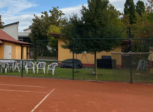 Maßnahmen an der Außenanlage auf dem Tennisplatz in Göllheim