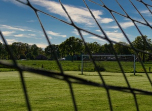 Trainerbänke für den TSV Lammertsfehn