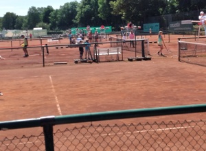 NEUE SPRINKLERANLAGE & WIEDERAUFBEREITUNG der 9  Tennissandplätze !