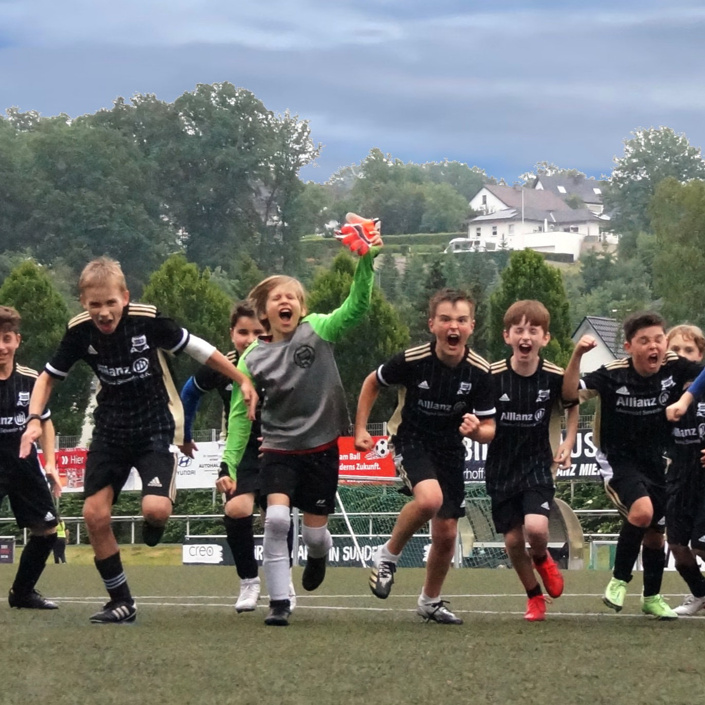 Neue Trainingsausrüstung für Sunderns Jugend