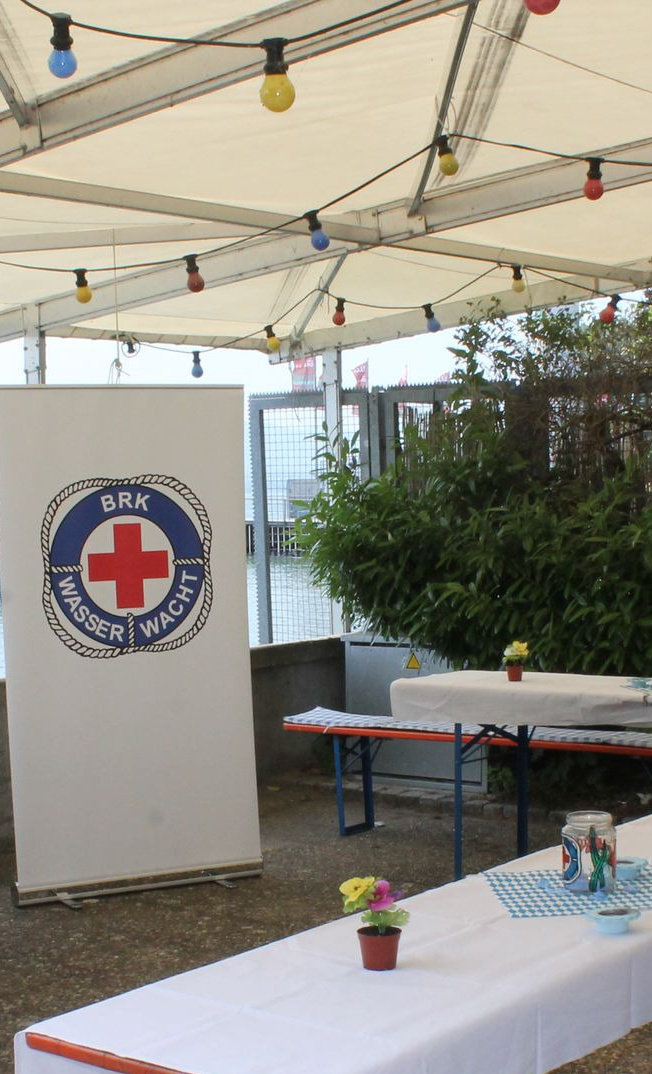 Terrassendach mit Beschattung am Wasserwachtheim