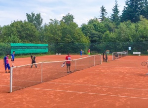 Neue Ballmaschine TC Ebersteinburg