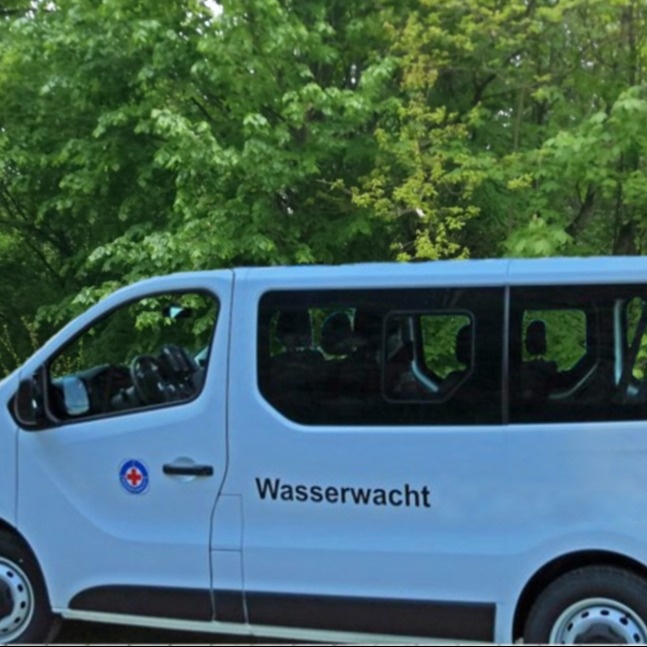 Mannschaftsbus für die Wasserwacht