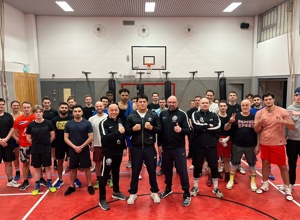 Neue Sportgeräte für den BC Helios