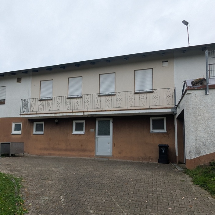 Erneuerung Fassade Sportlerheim