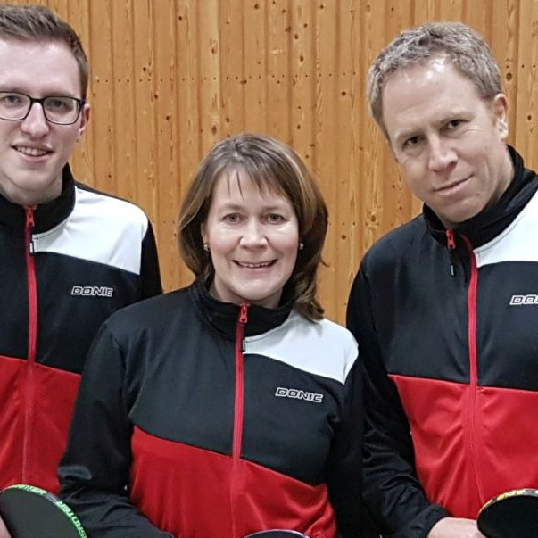 Trainingsanzüge für den TTV Hervest-Dorsten