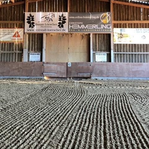 Reitplatzboden + Aufbereitung Reitplatz f. Reitschule