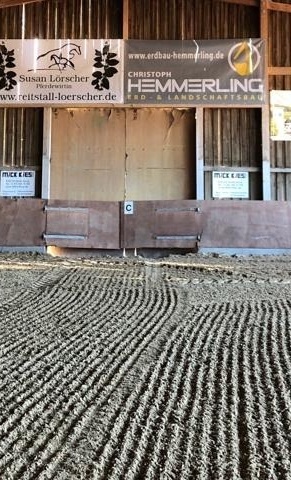 Reitplatzboden + Aufbereitung Reitplatz f. Reitschule