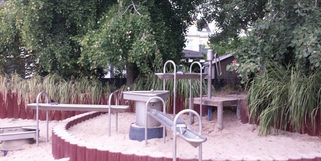 Ein Wasserspielplatz für die Juki-Farm