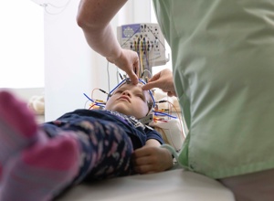 Neue Diagnostik für kleine Patienten: Gemeinsam für ein EEG-System