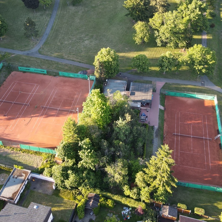 Modernisierung der Tennisplätze und des Vereinsheims