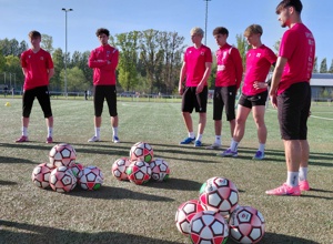 Neue Bälle für die Jugend des SV Lippstadt 08