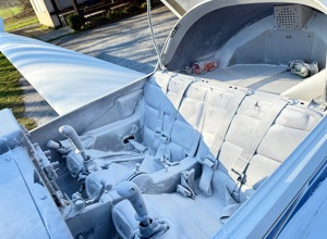 Reparatur unseres Motorseglers nach Diebstahlversuch