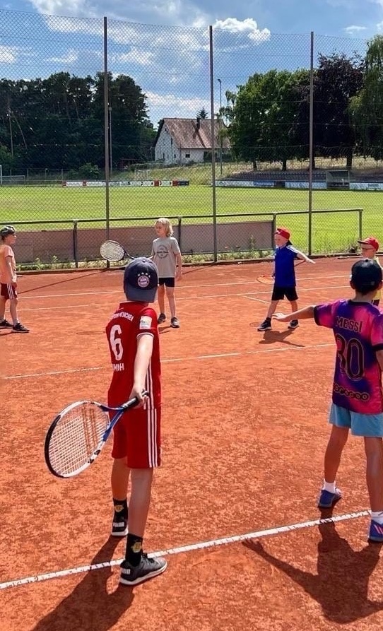 „Top-Training für starke Tennis-Kids"