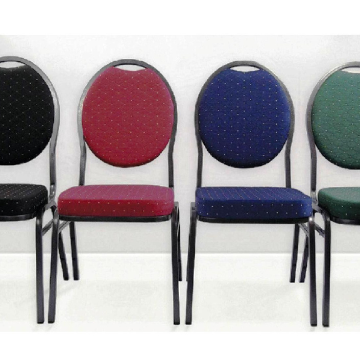 Neue Stühle für Akelsbarger Vereine