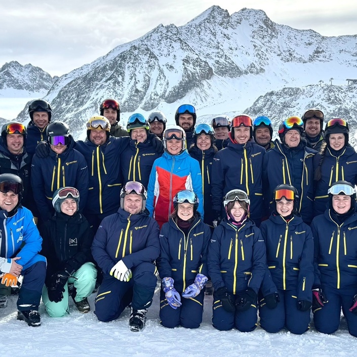 Teamwear für die Schneeschule Weißenhorn