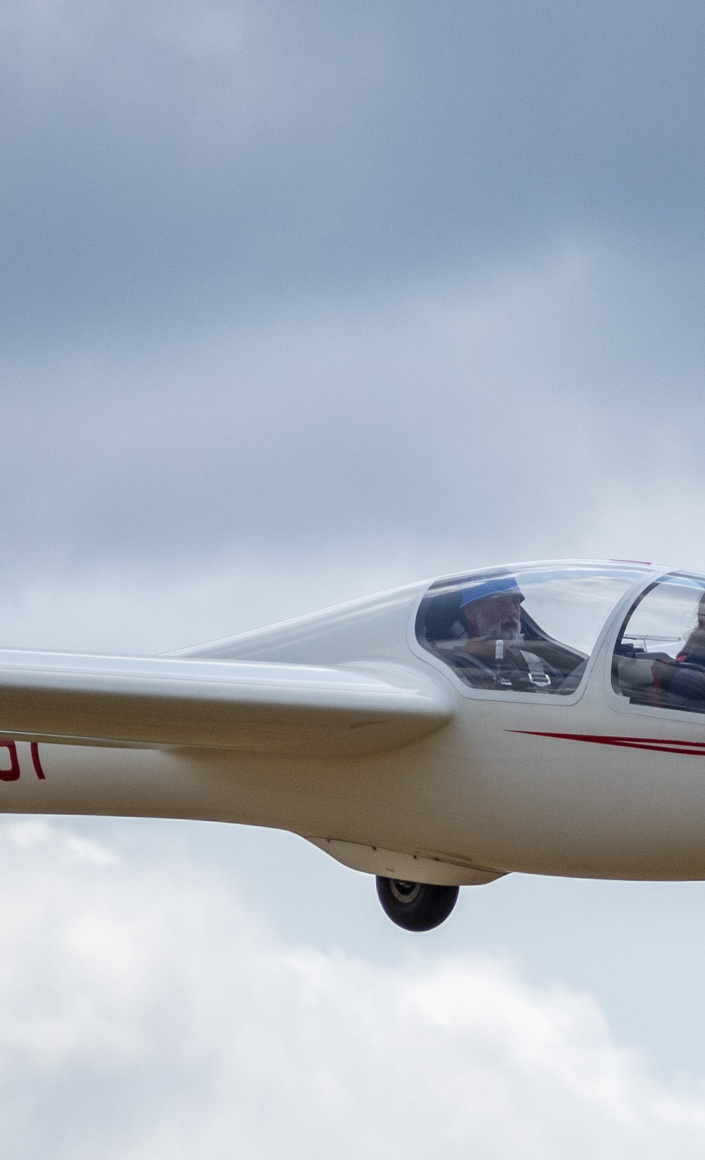 Unser Flugzeug braucht einen neuen Anstrich!