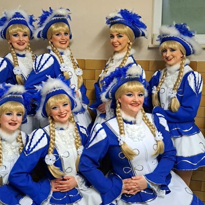 Neue Tanzsportkostüme für unsere Funkengarde