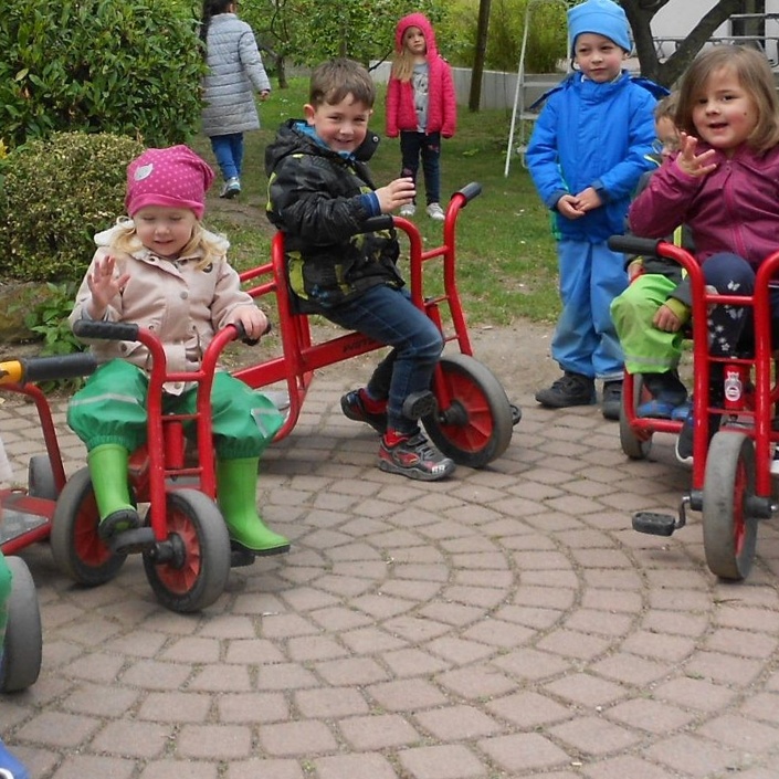 Neue Fahrzeuge