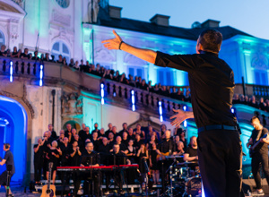 "One Day" – ein Open-Air-Konzert von Gospel im Osten