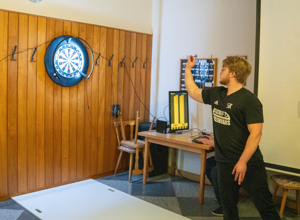 Oscheff Wildboars Umbau Dartsraum Alte Schule