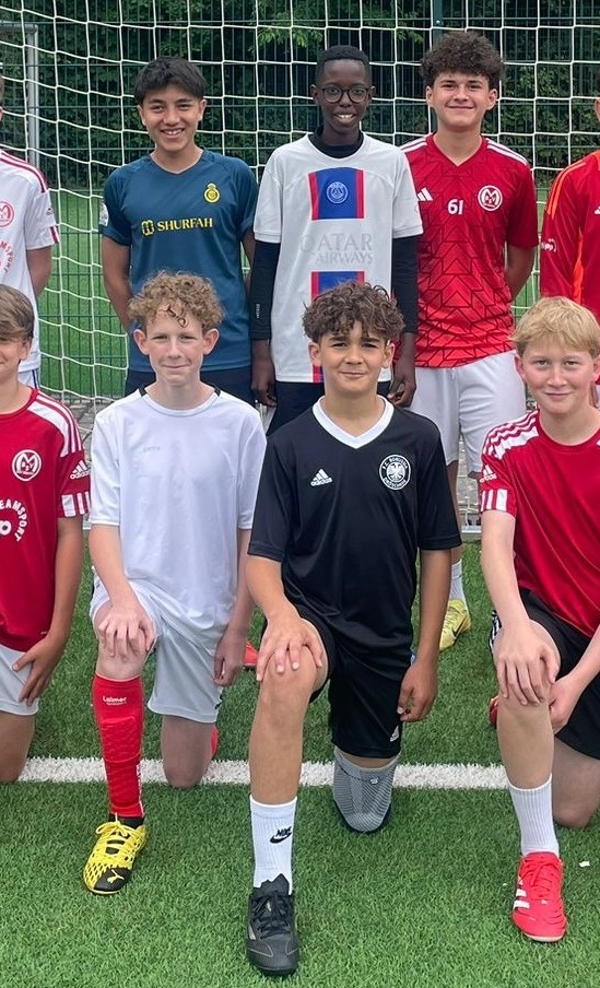Neue Ausstattung und Trainingslager für die U15