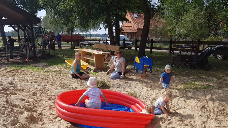 Spielgeräte für den Spielplatz Siemen