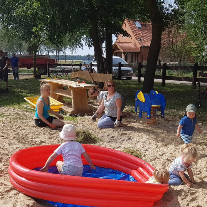 Spielgeräte für den Spielplatz Siemen