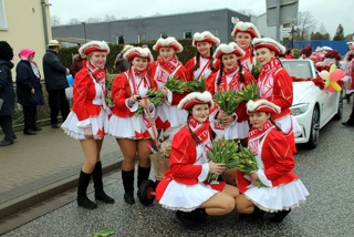 Gruppenfoto mit den neuen Gardekostümen