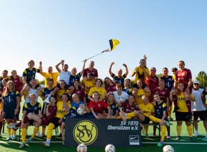 Neue Trainingsbekleidung Frauen + Mädchen