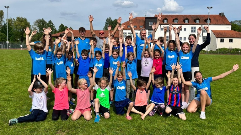Trikots und Wettkampfkleidung für die Leichtathleten