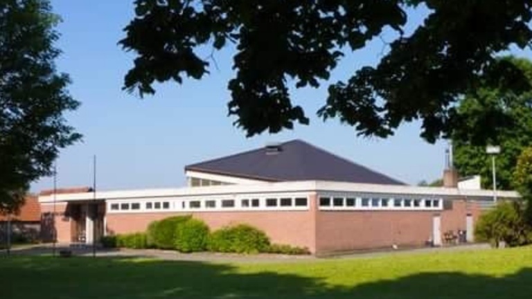 Wir möbeln unsere Halle in Nörde auf!