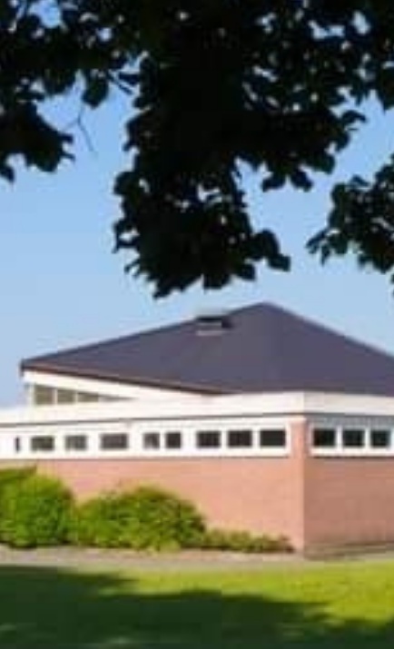 Wir möbeln unsere Halle in Nörde auf!