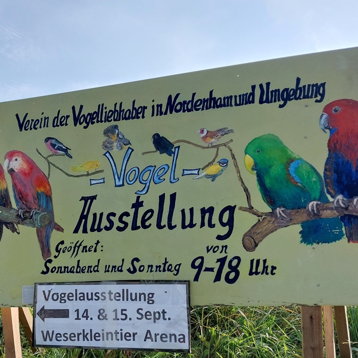 Westen und Jacken für die Mitglieder der Vogelliebhaber von Nordenham