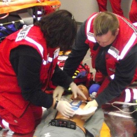 Defibrillator für Notfallhilfe des DRK OV Münzesheim