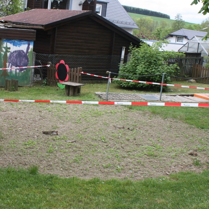 Schaukel für den Kindergarten Regenbogenland Tauperlitz 