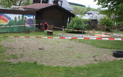 Schaukel für den Kindergarten Regenbogenland Tauperlitz