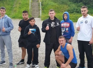 Vorbereitung der Sportler im Trainingslager