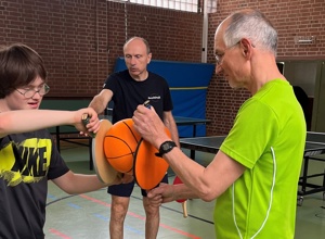 Neues inklusives Sportangebot: Lenkball