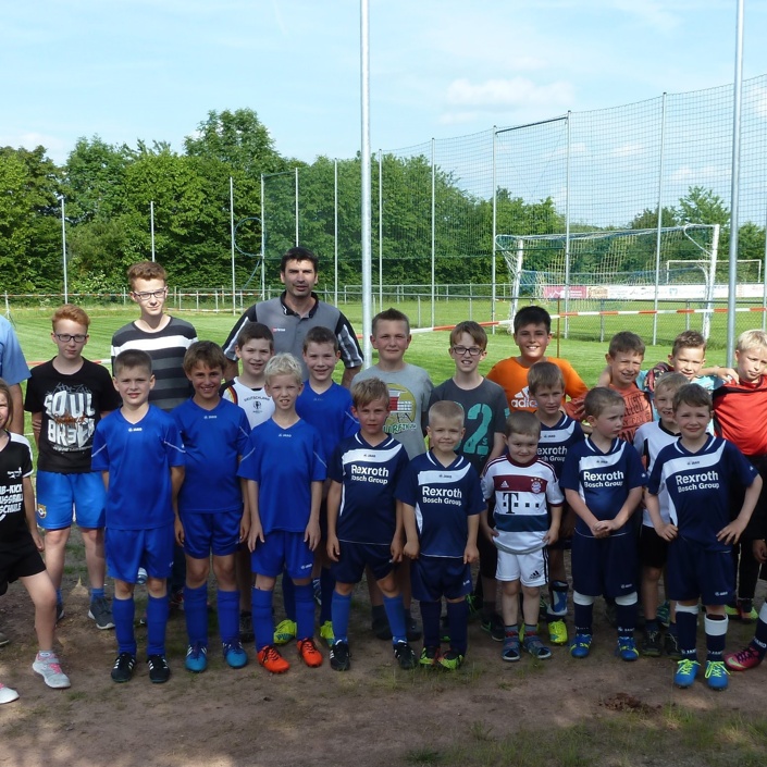 Neue Fußballtore für unser Kleinspielfeld 