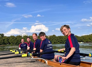 Sportliches Ruderboot (Gig‑Zweier) für Fitness & Techniktraining