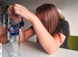 Schüler experimentieren - Chemiebaukästen