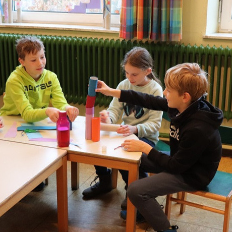 Mobiliar für den Betreuungsraum der GS Middels
